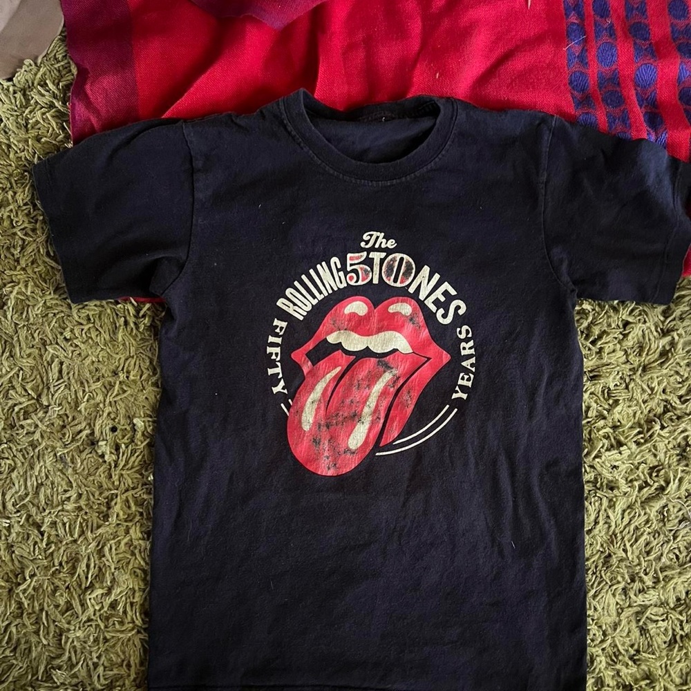 Black Rolling Stones tee from their 50th anniversary